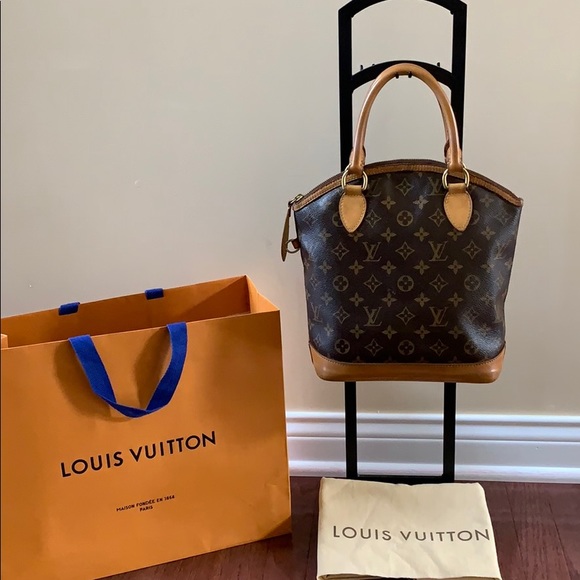 Louis Vuitton Handbags - 🌟HOST PICK🌟 ✨🌹Auth LV Lockit Handbag🌹✨